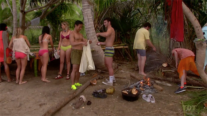 Malolo hanging out
