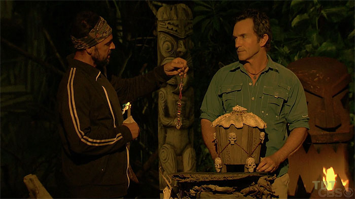 Dom plays Andrea's idol