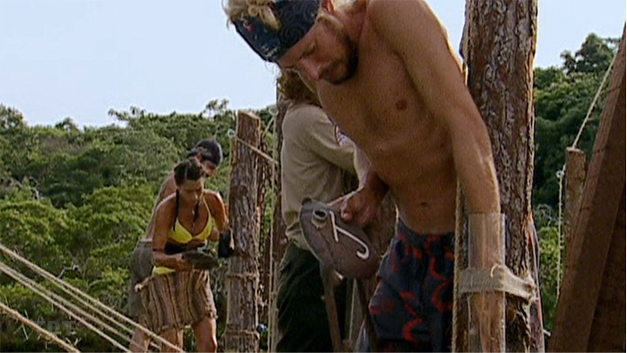 Pearl Islands: Sticking hands in things