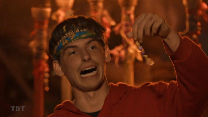 Rizo flaunts his idol Rizo flaunts his idol