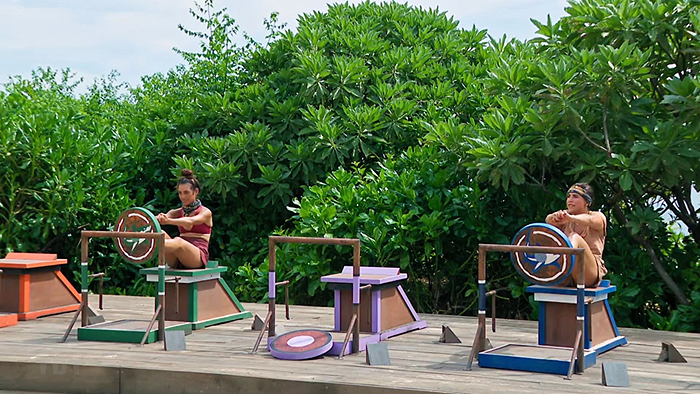 Savannah v. Sophie Savannah v. Sophie