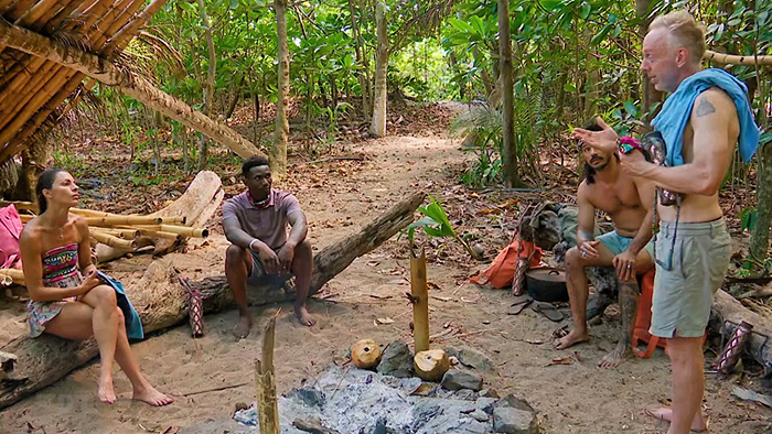 Mike talking to Stephenie, Q and Ozzy